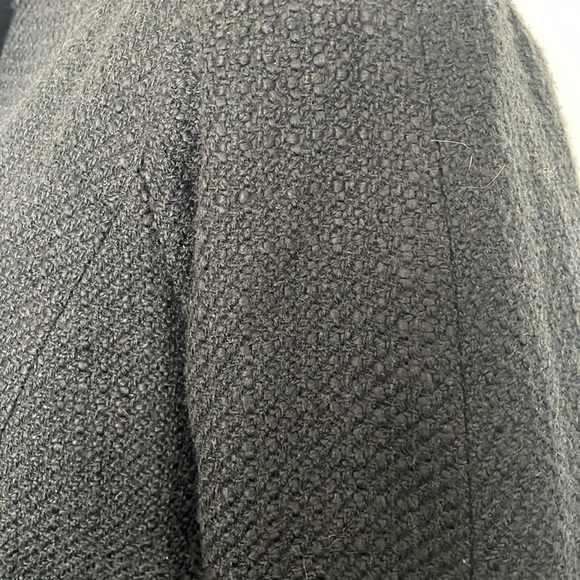 ANNE KLEIN black belted boucle snap on blazer - Picture 4 of 11